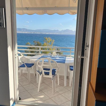 Atlas Apartment With Private Beach And Seaview Blue Loutráki Exteriör bild