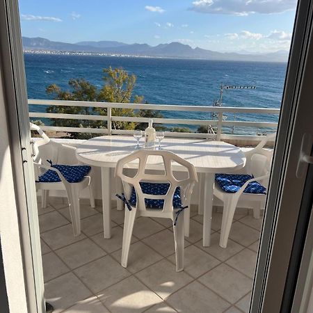 Atlas Apartment With Private Beach And Seaview Blue Loutráki Exteriör bild