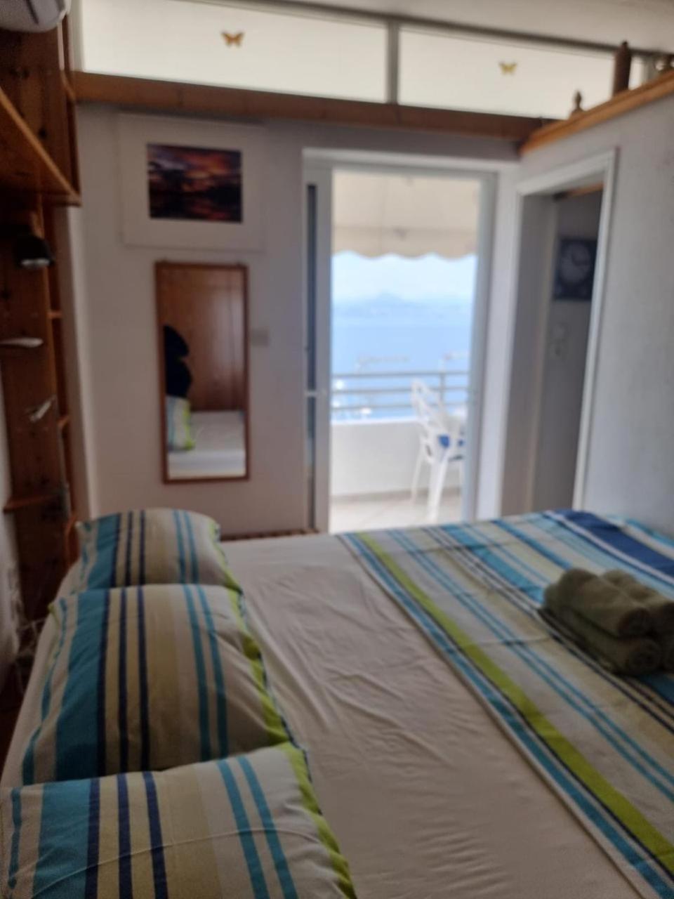 Atlas Apartment With Private Beach And Seaview Blue Loutráki Exteriör bild