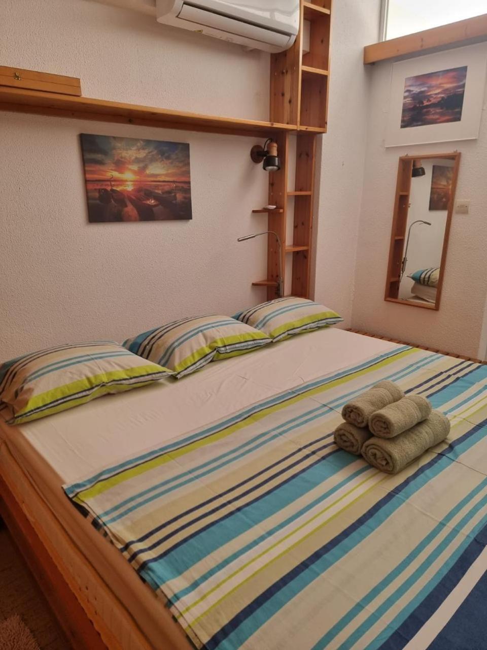 Atlas Apartment With Private Beach And Seaview Blue Loutráki Exteriör bild