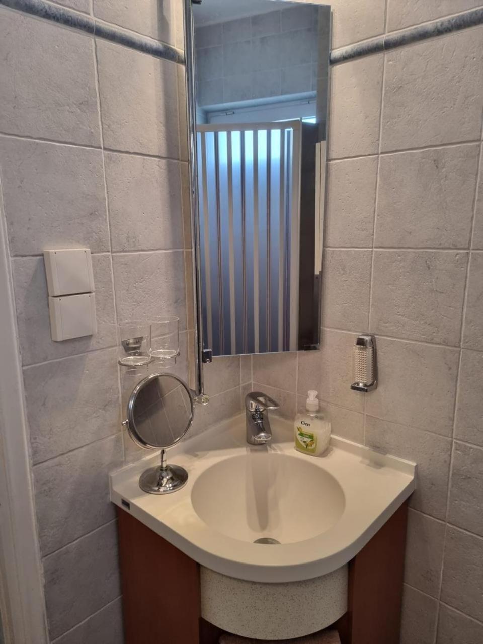 Atlas Apartment With Private Beach And Seaview Blue Loutráki Exteriör bild