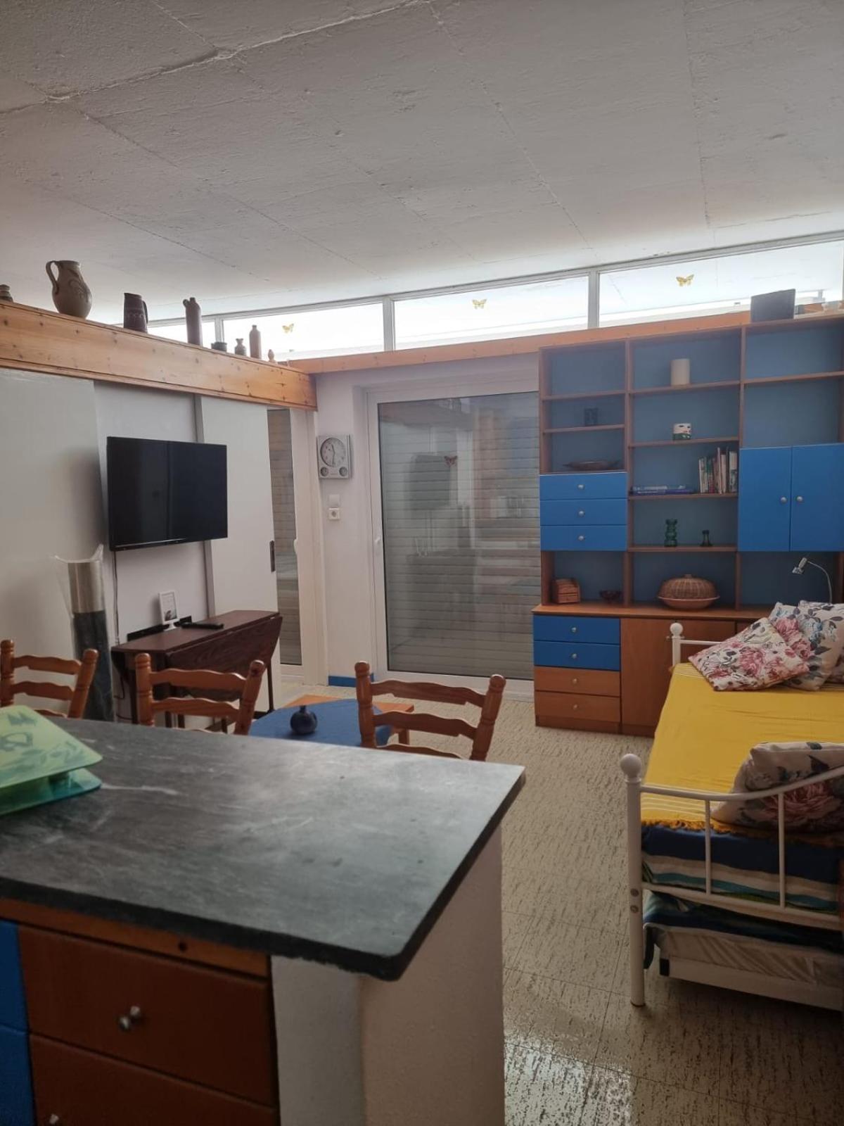 Atlas Apartment With Private Beach And Seaview Blue Loutráki Exteriör bild